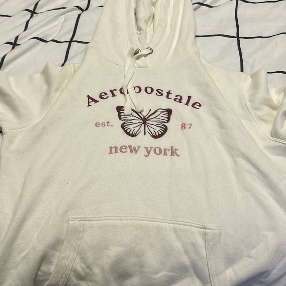 Never worn no stains size medium
